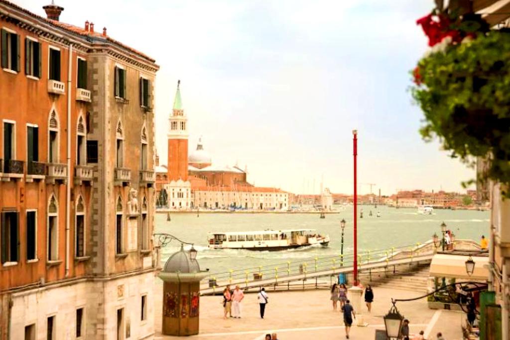 Biennale Apt Balcony Apartamento Venecia